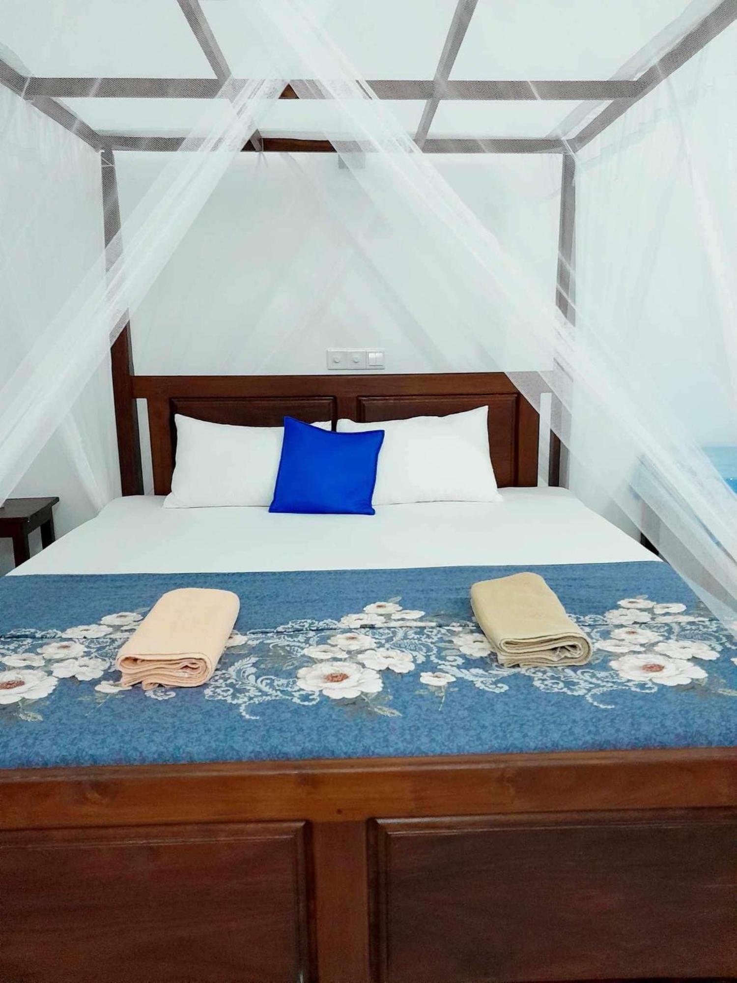 Sakura Calm Rest Bed and Breakfast Mirissa Buitenkant foto