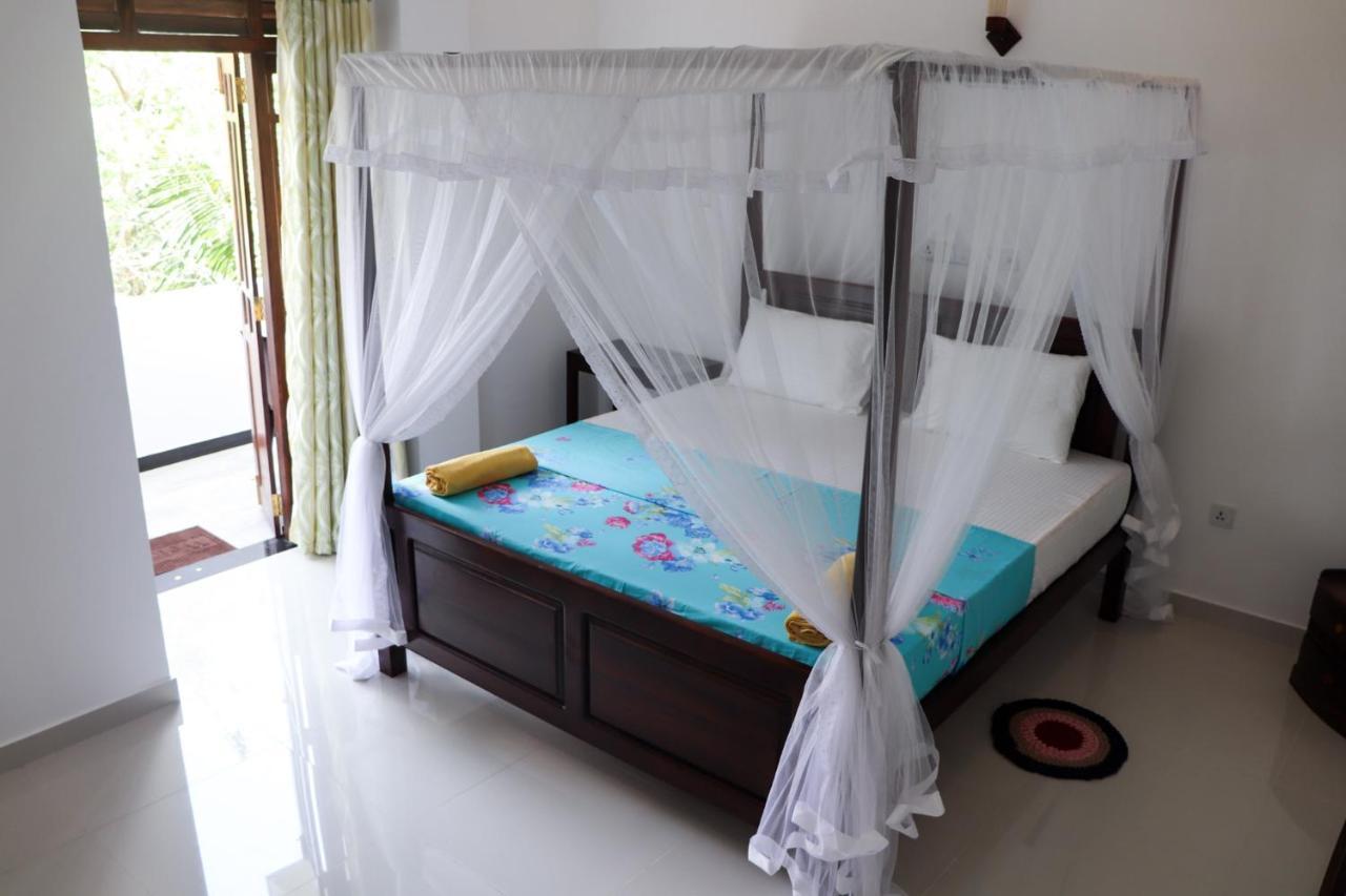 Sakura Calm Rest Bed and Breakfast Mirissa Buitenkant foto