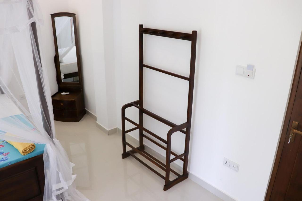 Sakura Calm Rest Bed and Breakfast Mirissa Buitenkant foto