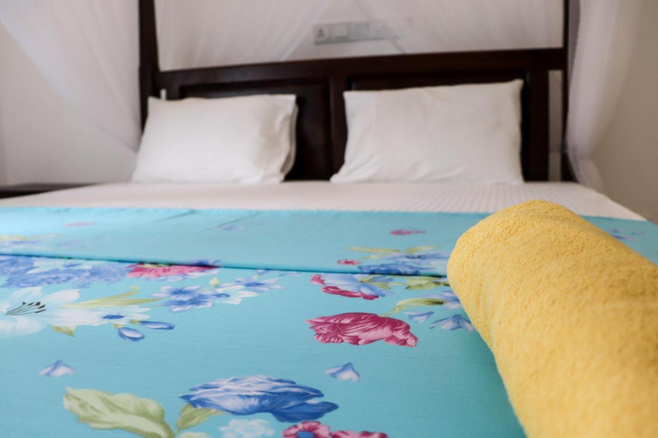 Sakura Calm Rest Bed and Breakfast Mirissa Buitenkant foto