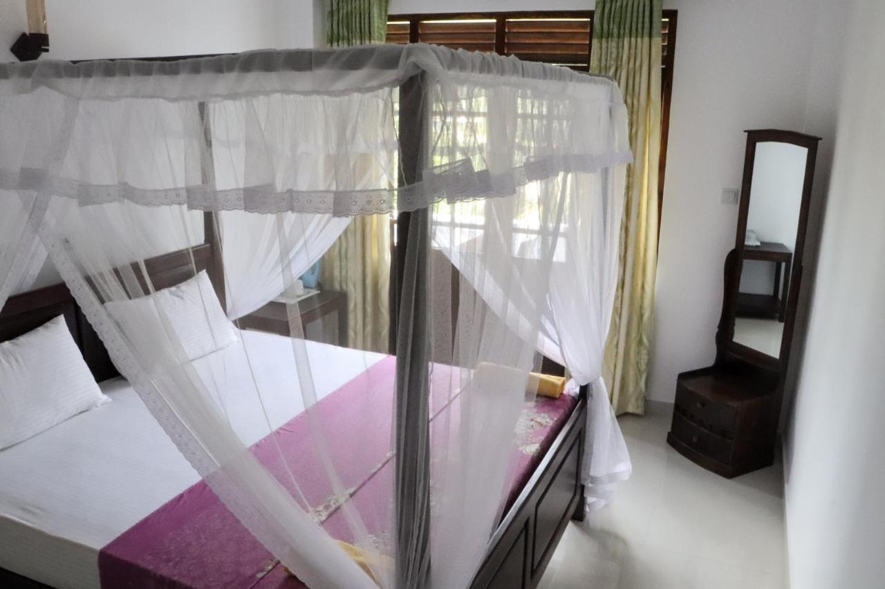 Sakura Calm Rest Bed and Breakfast Mirissa Buitenkant foto