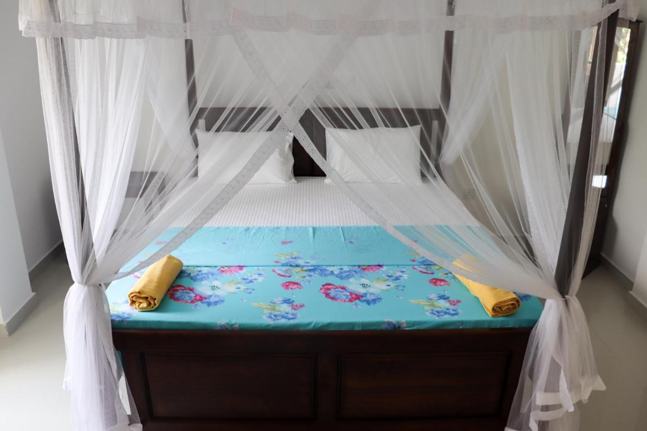 Sakura Calm Rest Bed and Breakfast Mirissa Buitenkant foto